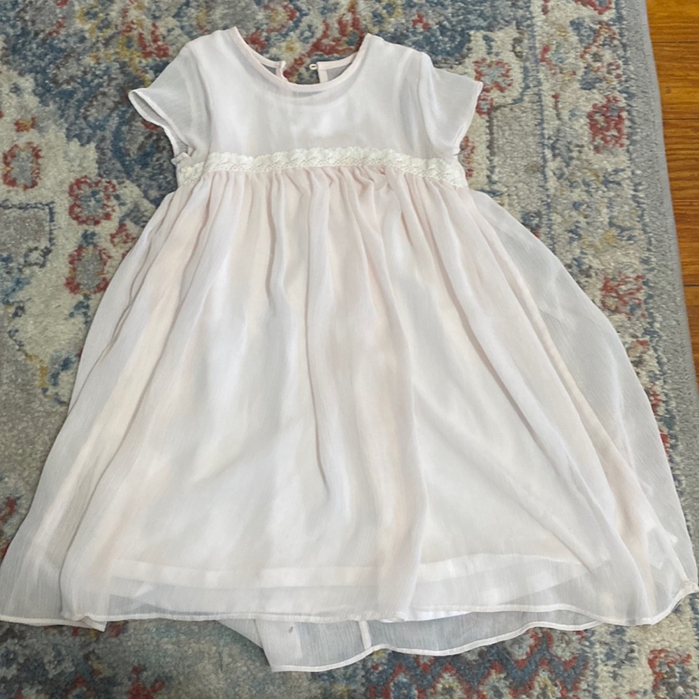Pippa & Julie: Sweet, pale pink dress